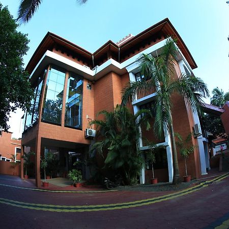 Capital O 46475 Gd International Redfort Hotel Nilambur Exterior photo