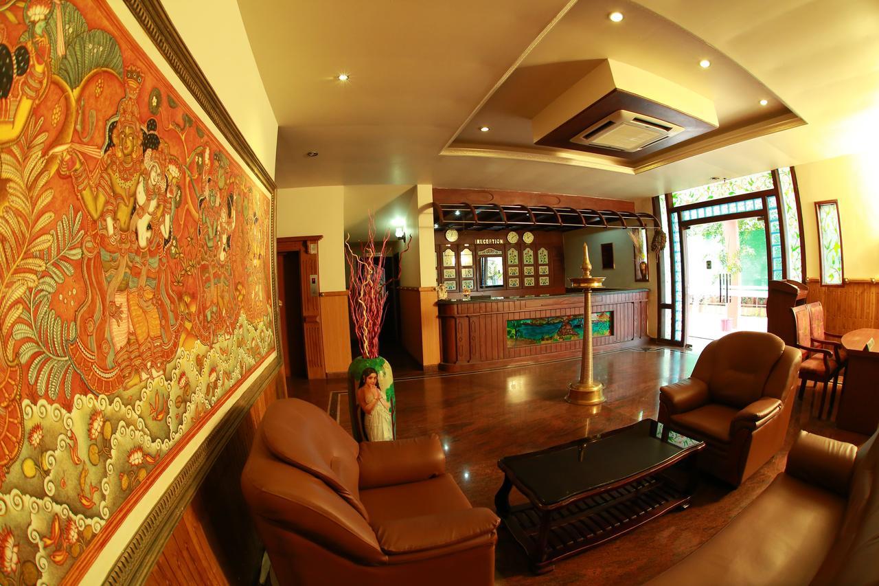 Capital O 46475 Gd International Redfort Hotel Nilambur Exterior photo