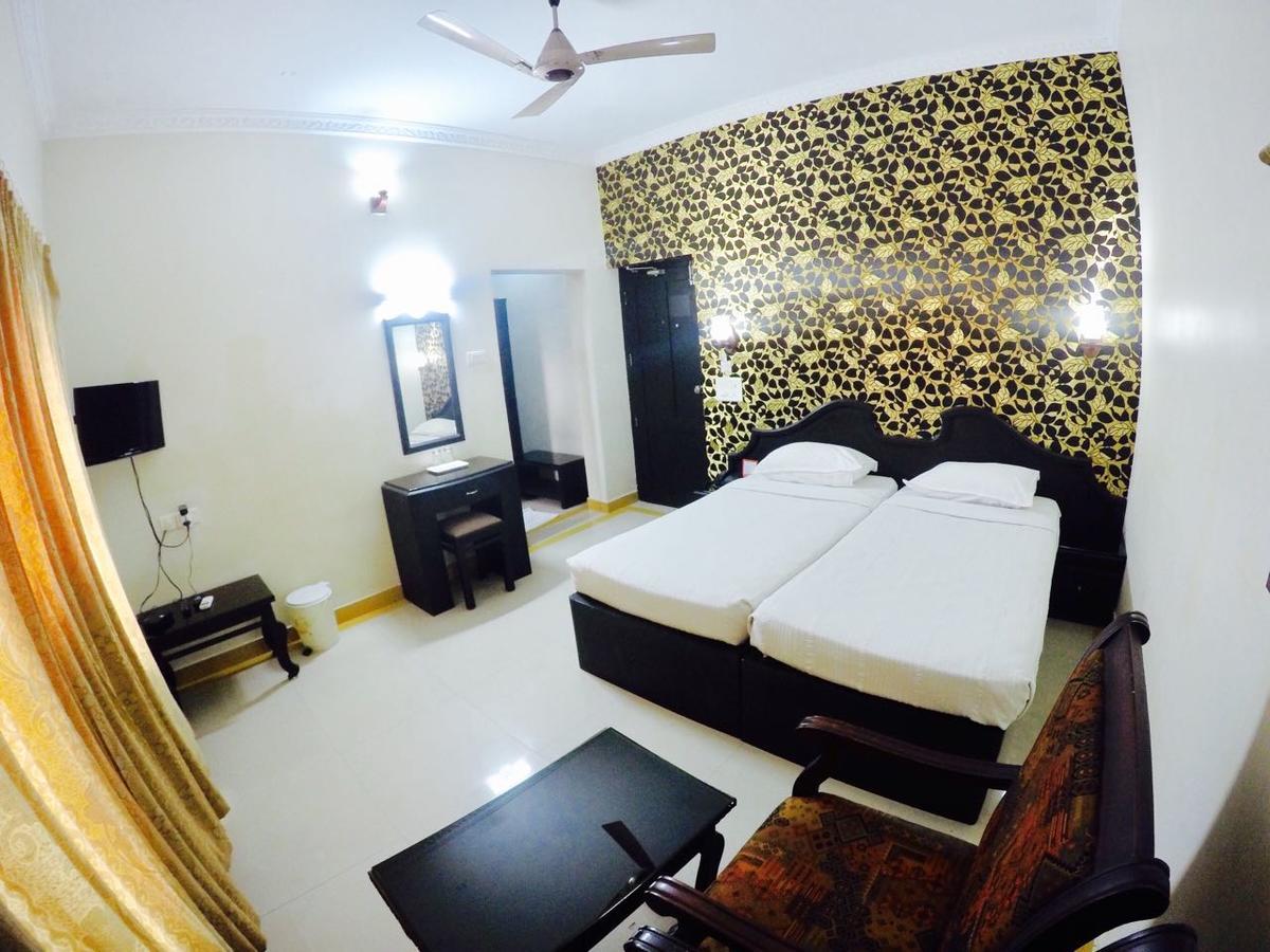 Capital O 46475 Gd International Redfort Hotel Nilambur Exterior photo