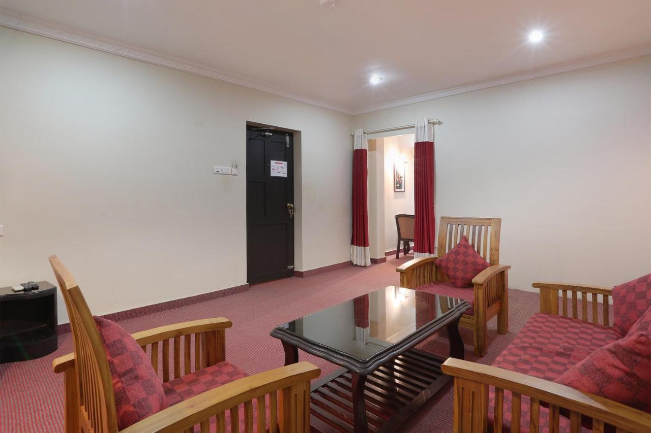 Capital O 46475 Gd International Redfort Hotel Nilambur Exterior photo