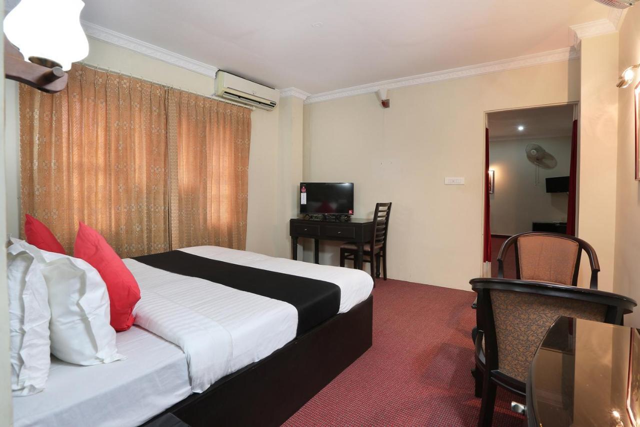 Capital O 46475 Gd International Redfort Hotel Nilambur Exterior photo