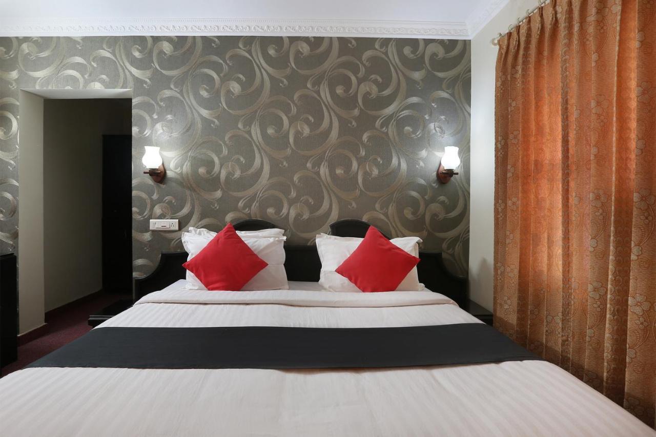 Capital O 46475 Gd International Redfort Hotel Nilambur Exterior photo